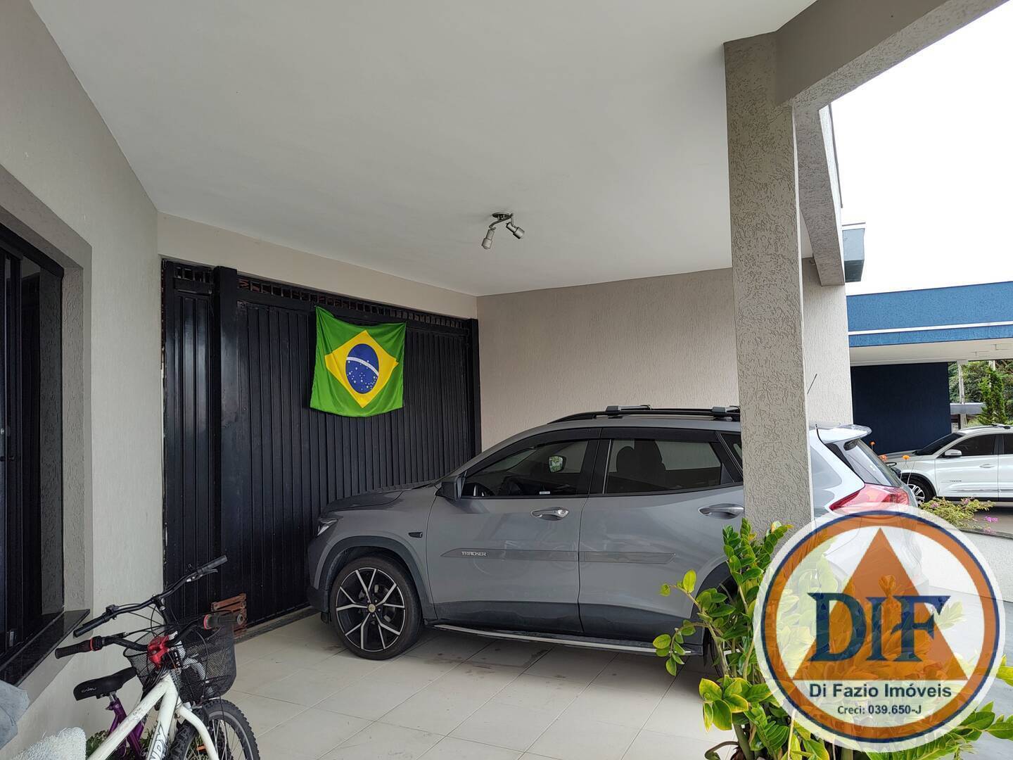 Casa à venda com 3 quartos, 215m² - Foto 4