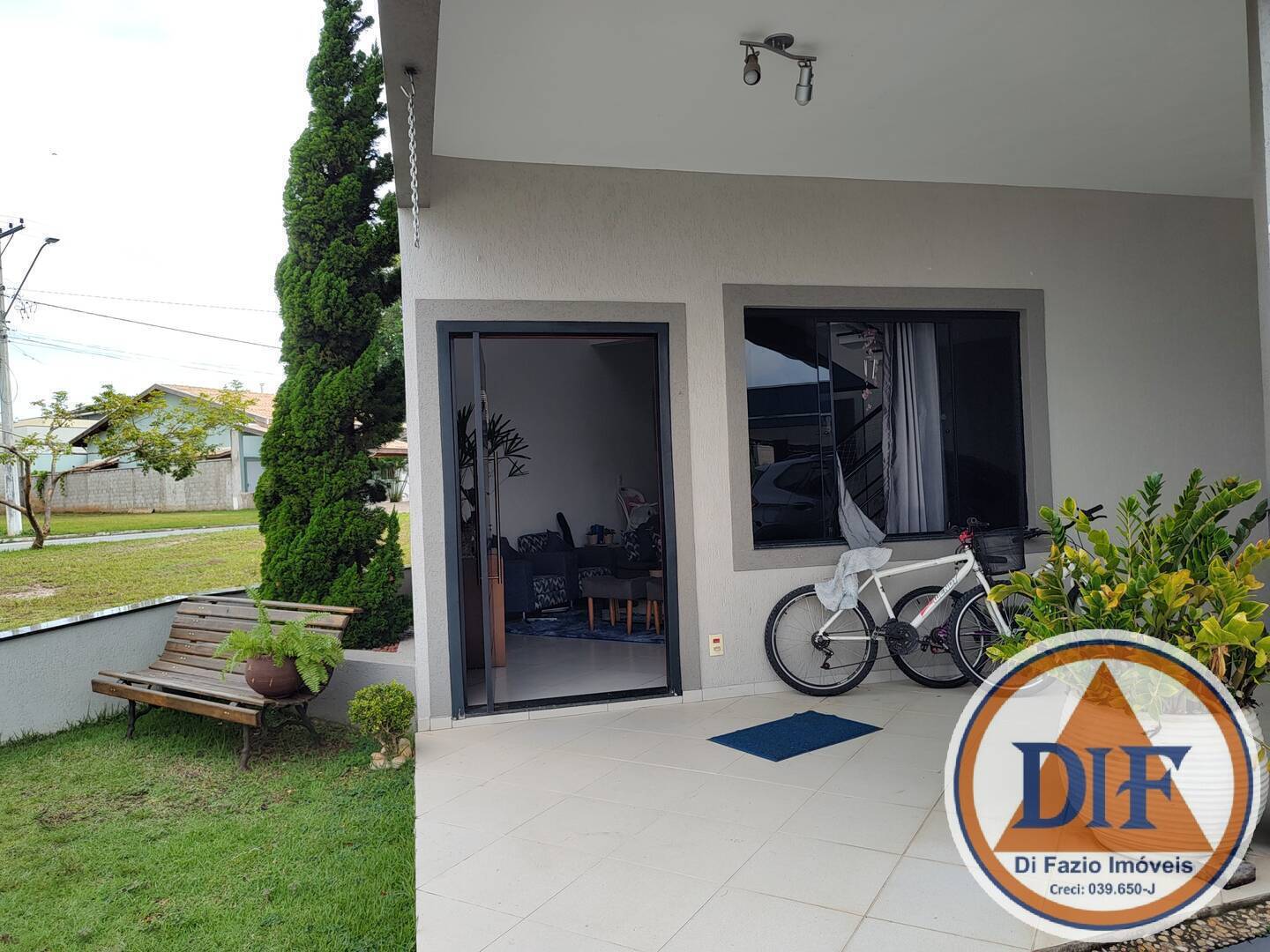 Casa à venda com 3 quartos, 215m² - Foto 6