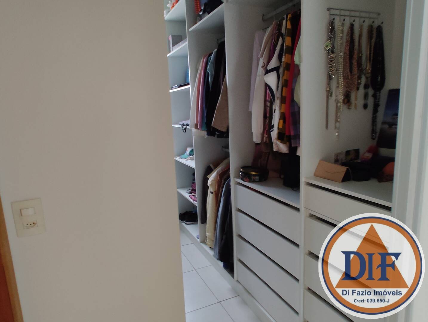 Casa à venda com 3 quartos, 215m² - Foto 25