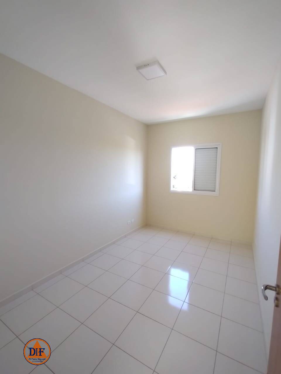 Apartamento à venda com 2 quartos, 63m² - Foto 5