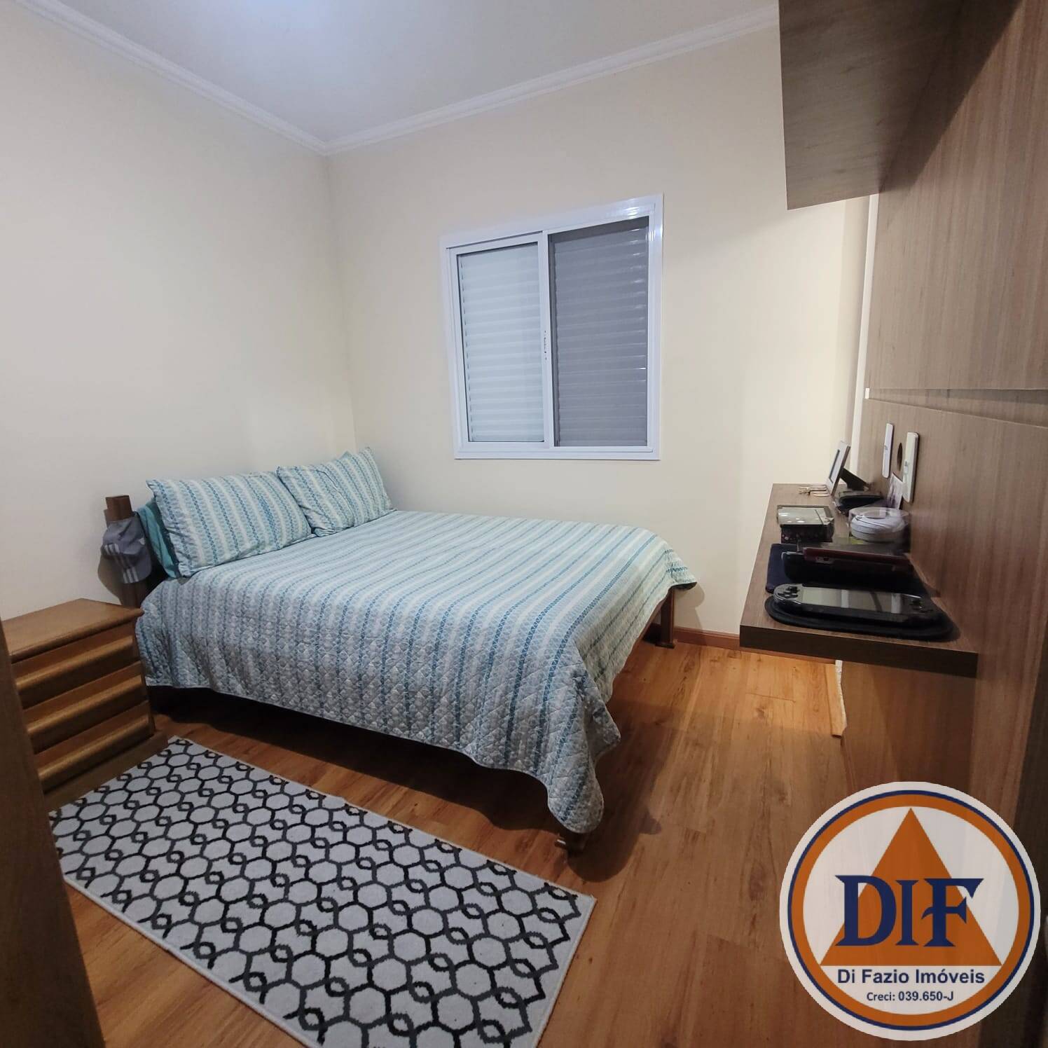 Apartamento à venda com 3 quartos, 91m² - Foto 2