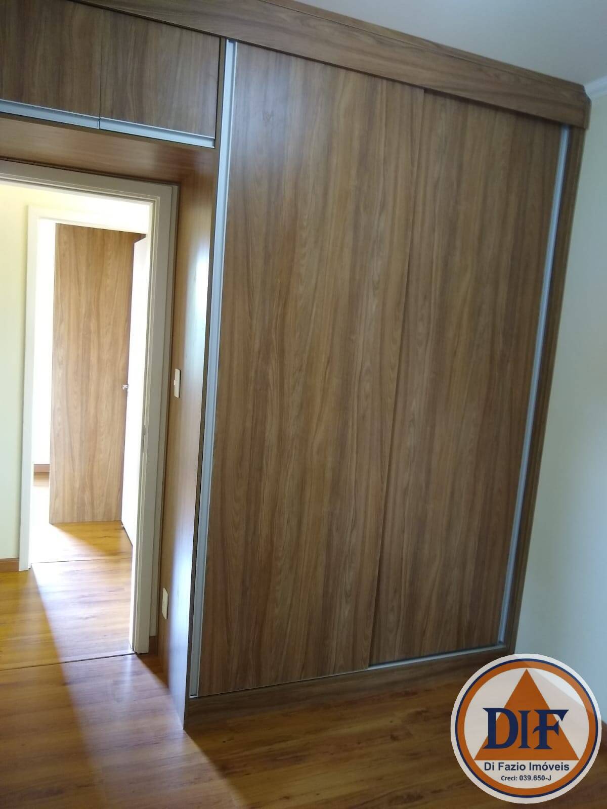 Apartamento à venda com 3 quartos, 91m² - Foto 4
