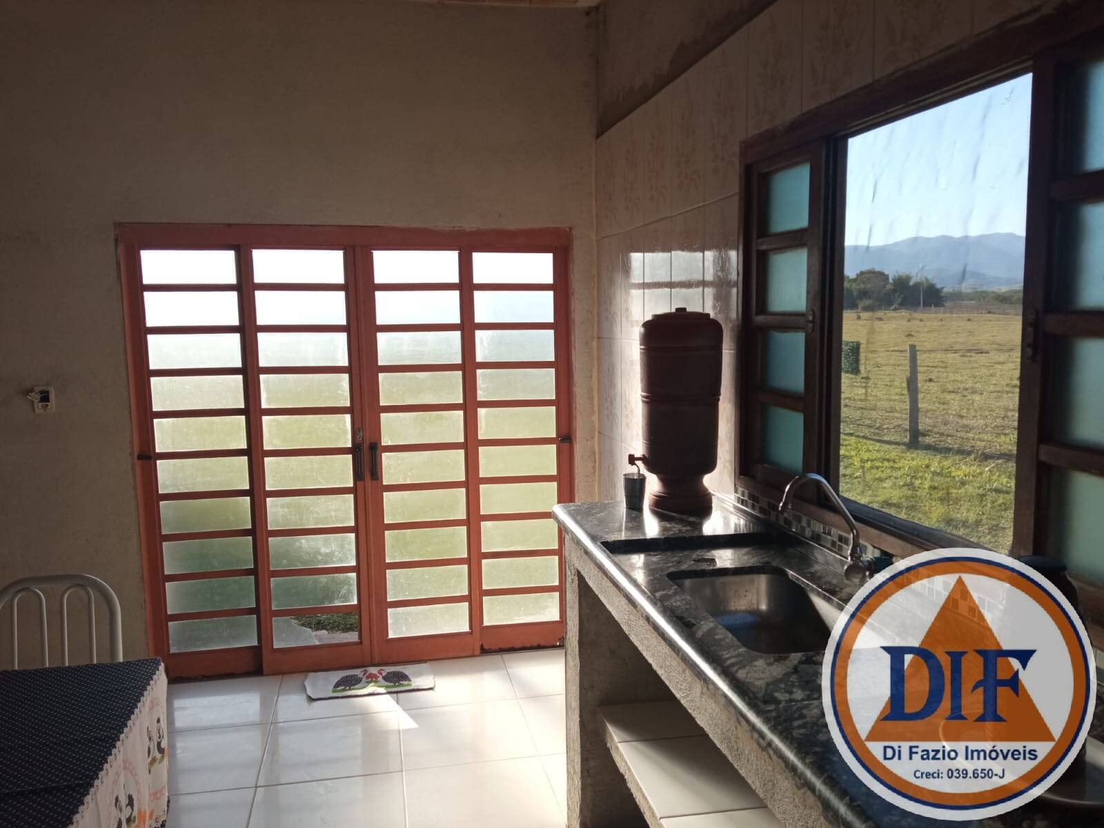 Chácara à venda com 3 quartos, 170m² - Foto 5