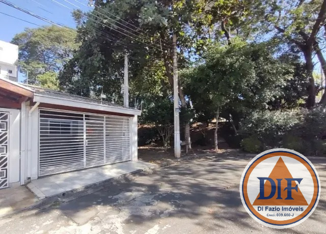 Casa à venda com 3 quartos, 165m² - Foto 1