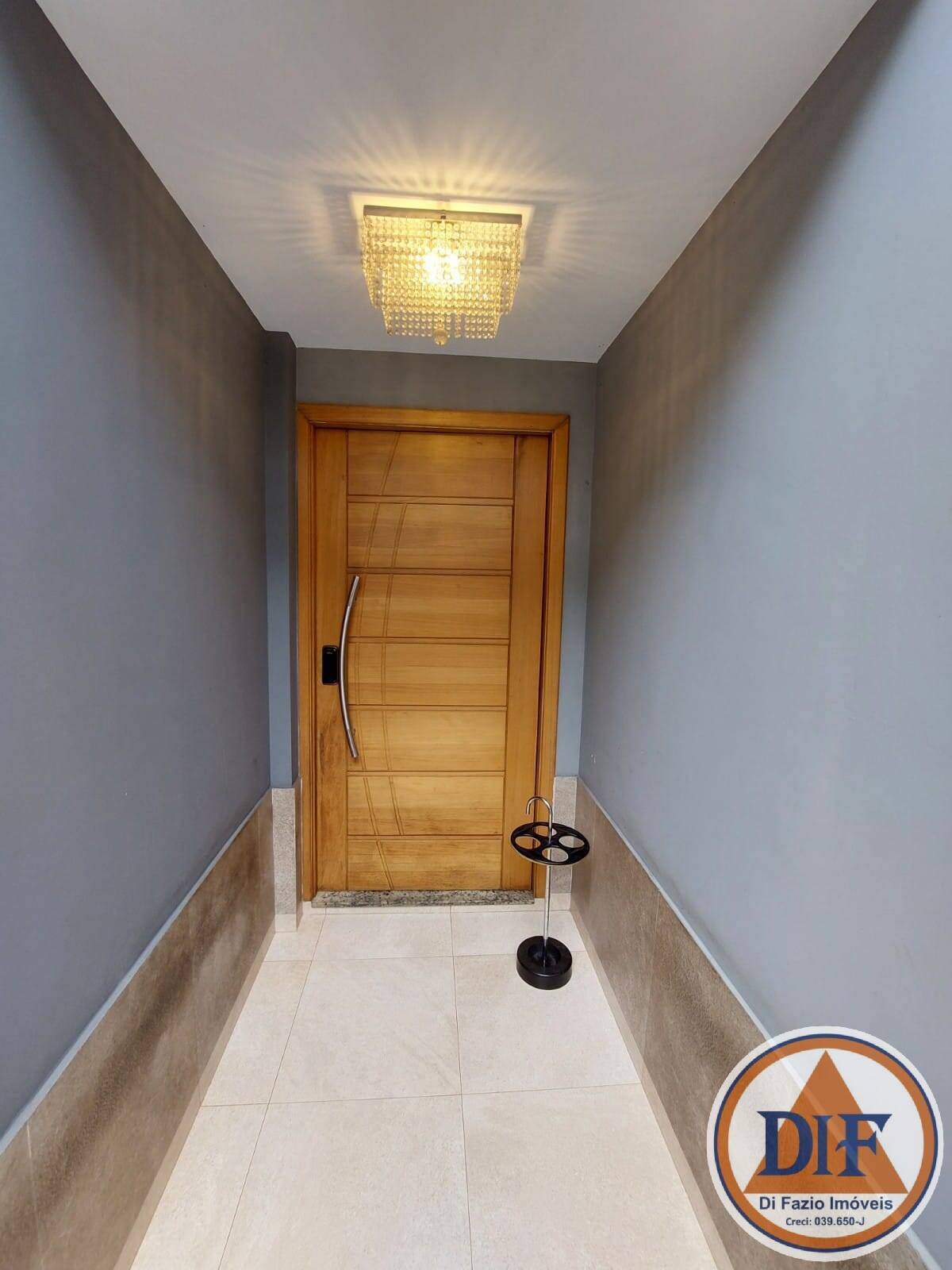 Casa à venda com 3 quartos, 144m² - Foto 2