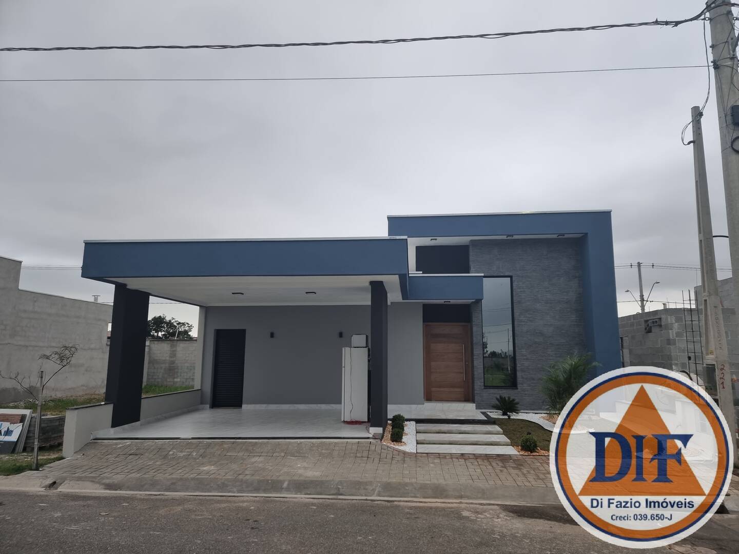 Casa de Condomínio à venda com 3 quartos, 170m² - Foto 1