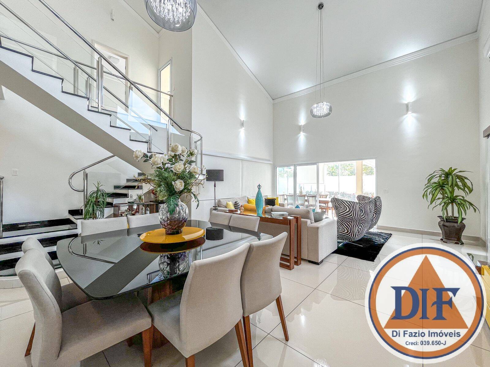 Casa à venda com 4 quartos, 441m² - Foto 4
