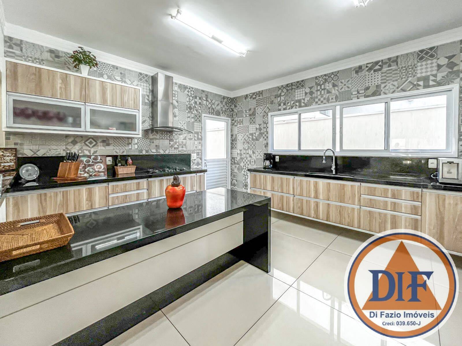 Casa à venda com 4 quartos, 441m² - Foto 9