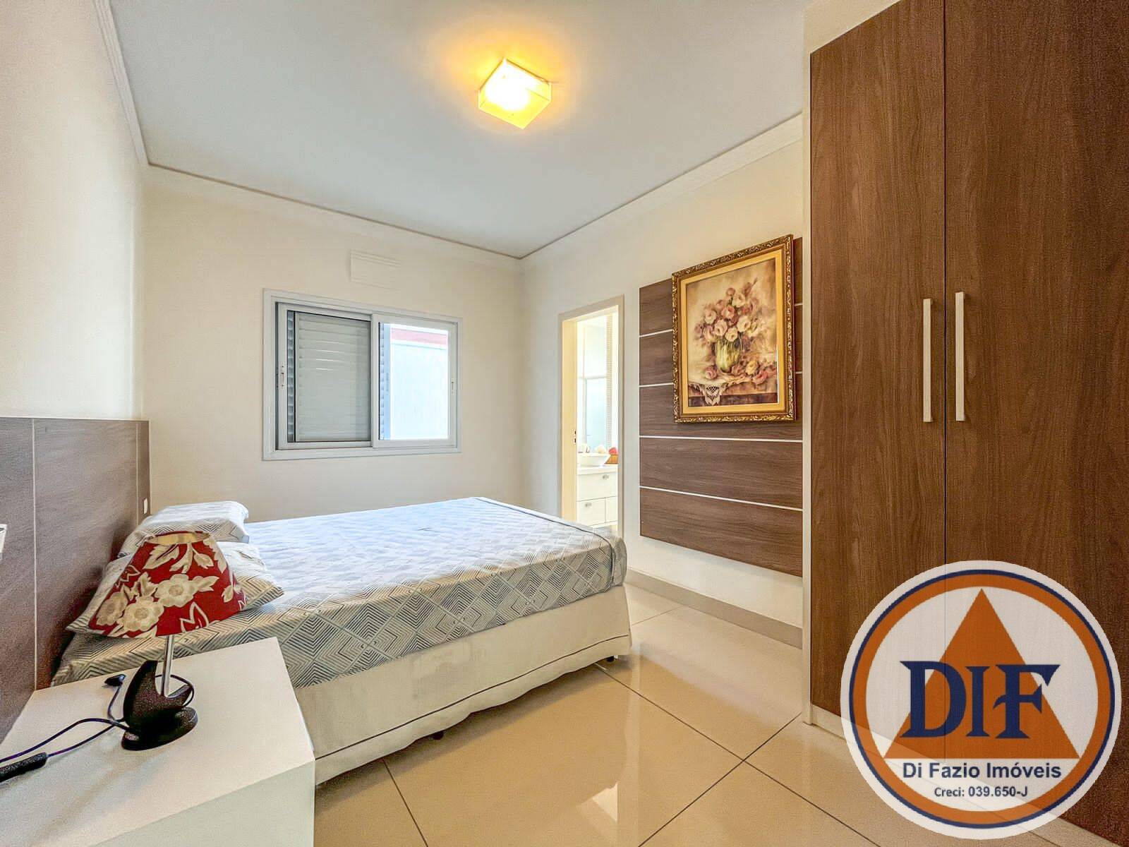 Casa à venda com 4 quartos, 441m² - Foto 12