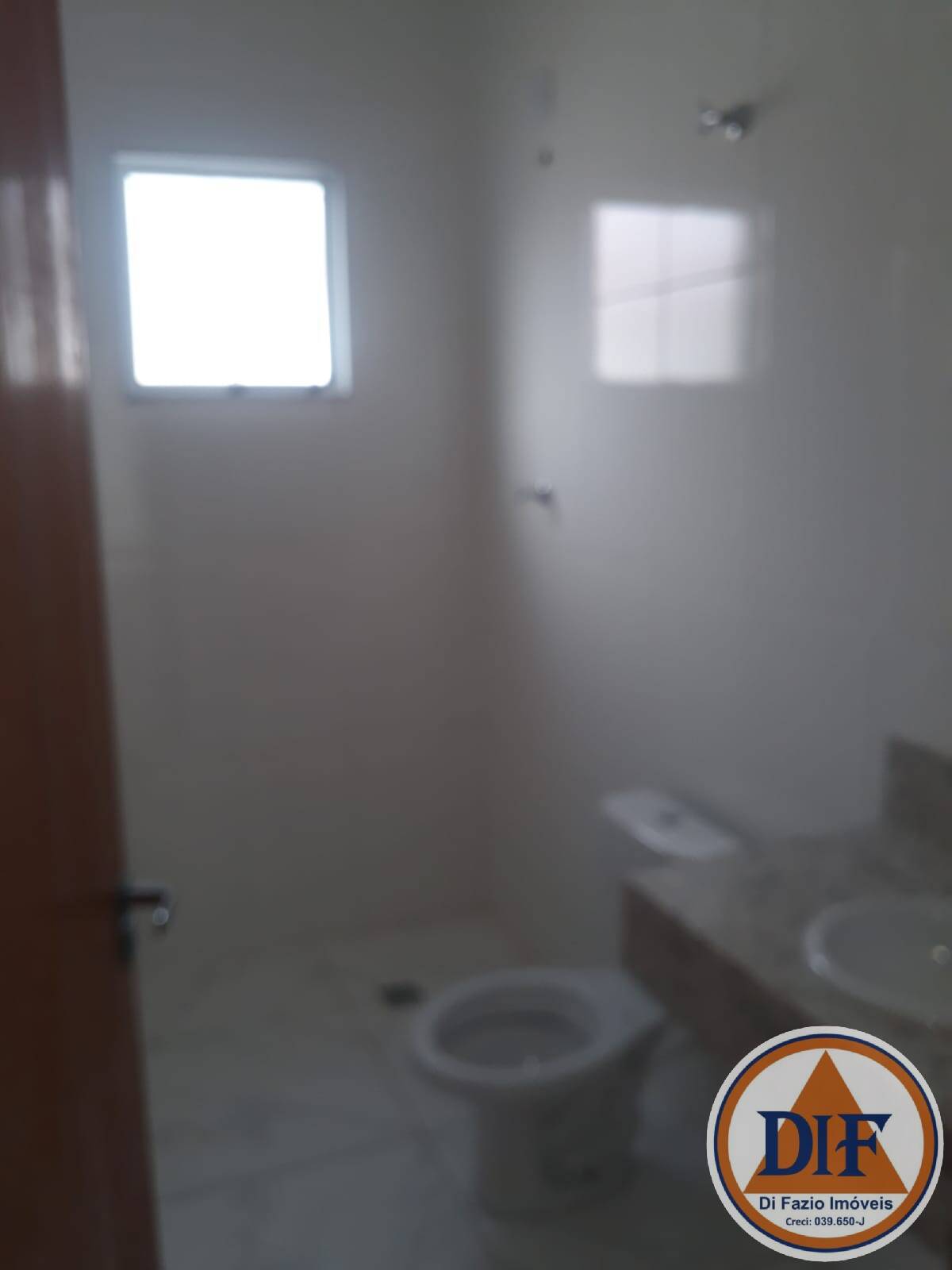 Casa à venda com 2 quartos, 67m² - Foto 4