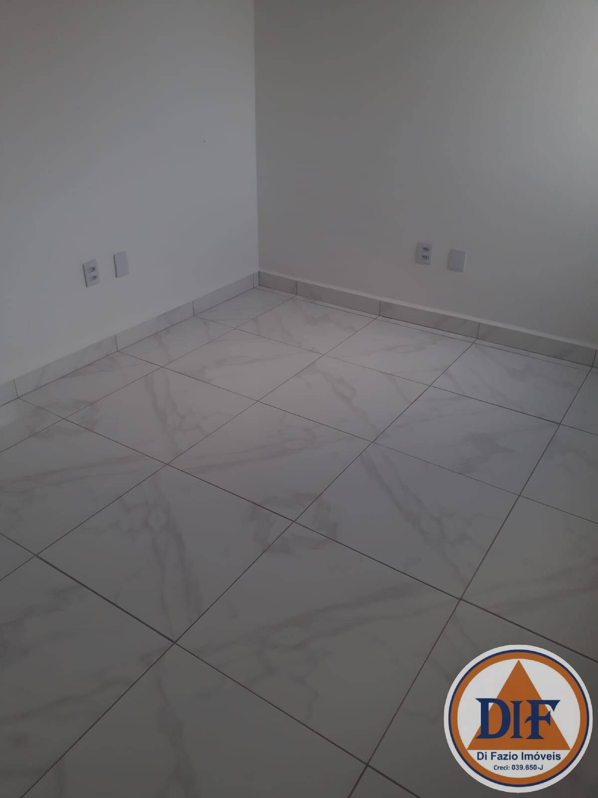 Casa à venda com 2 quartos, 67m² - Foto 6