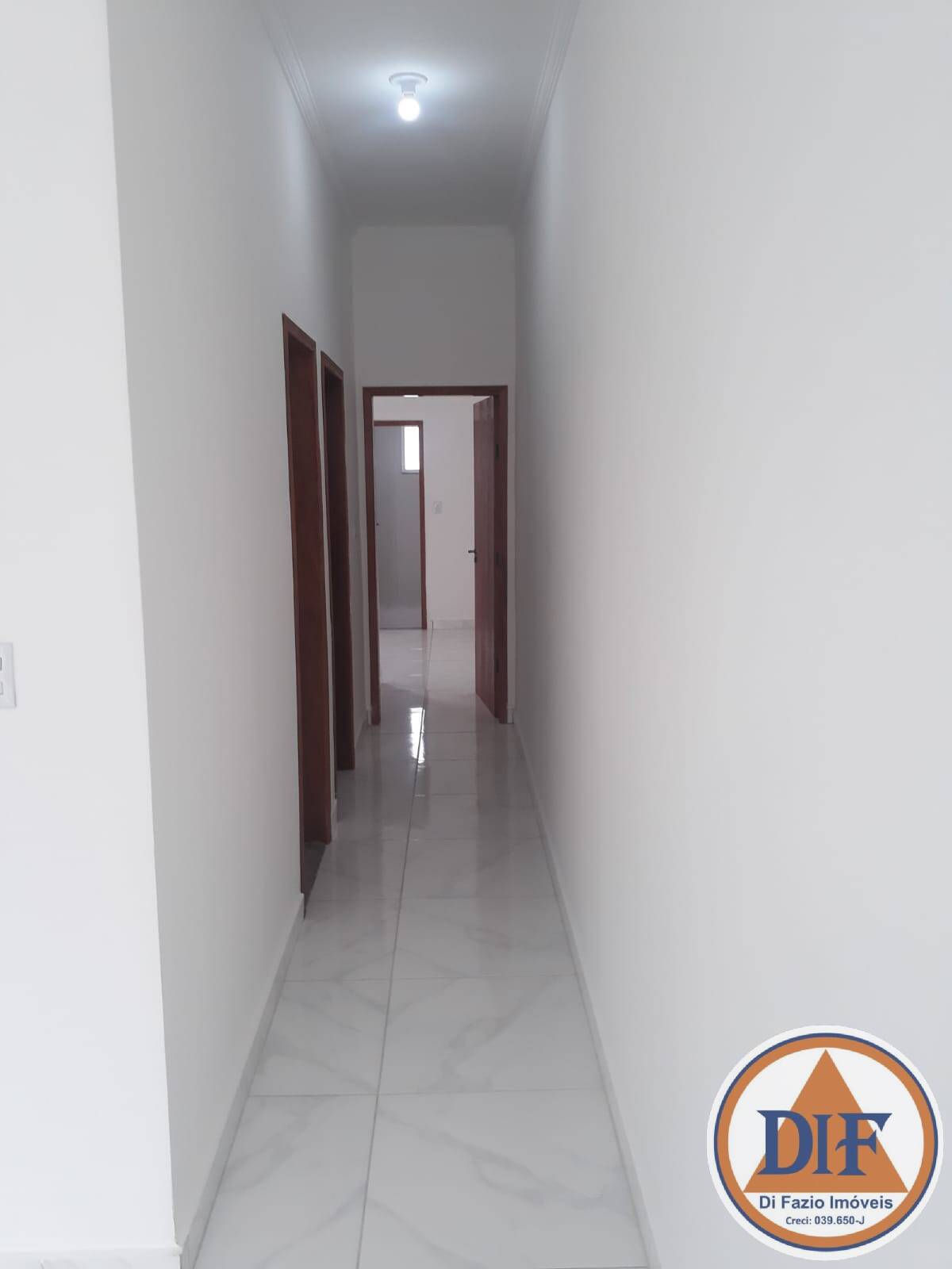 Casa à venda com 2 quartos, 67m² - Foto 13