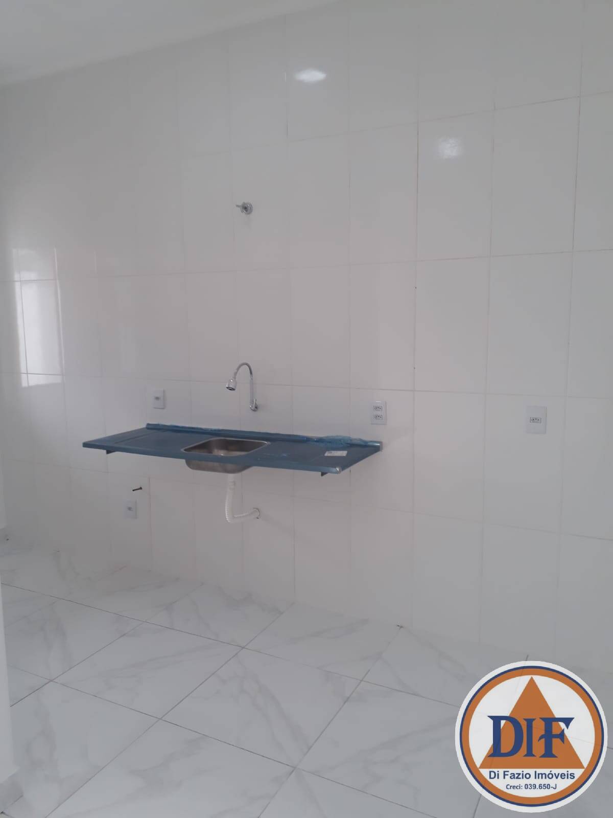 Casa à venda com 2 quartos, 67m² - Foto 15