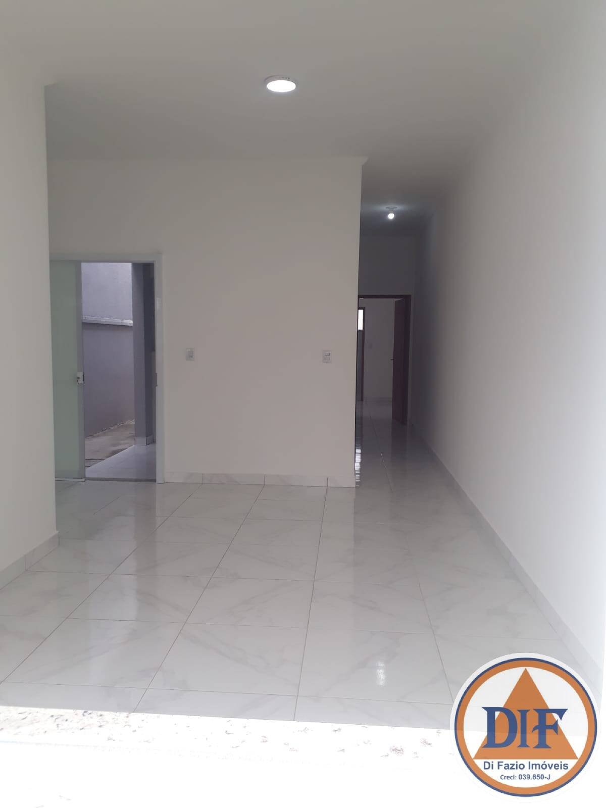 Casa à venda com 2 quartos, 67m² - Foto 18