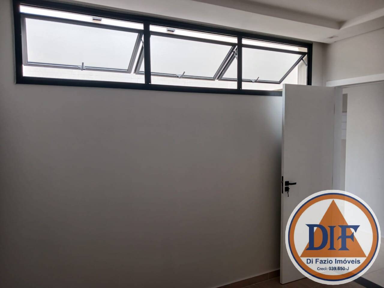 Casa à venda com 3 quartos, 170m² - Foto 9