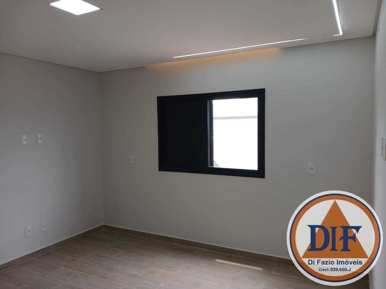 Casa à venda com 3 quartos, 170m² - Foto 14