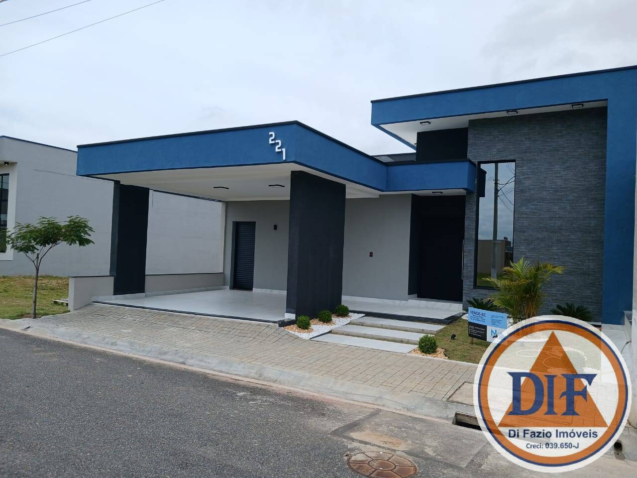 Casa à venda com 3 quartos, 170m² - Foto 1