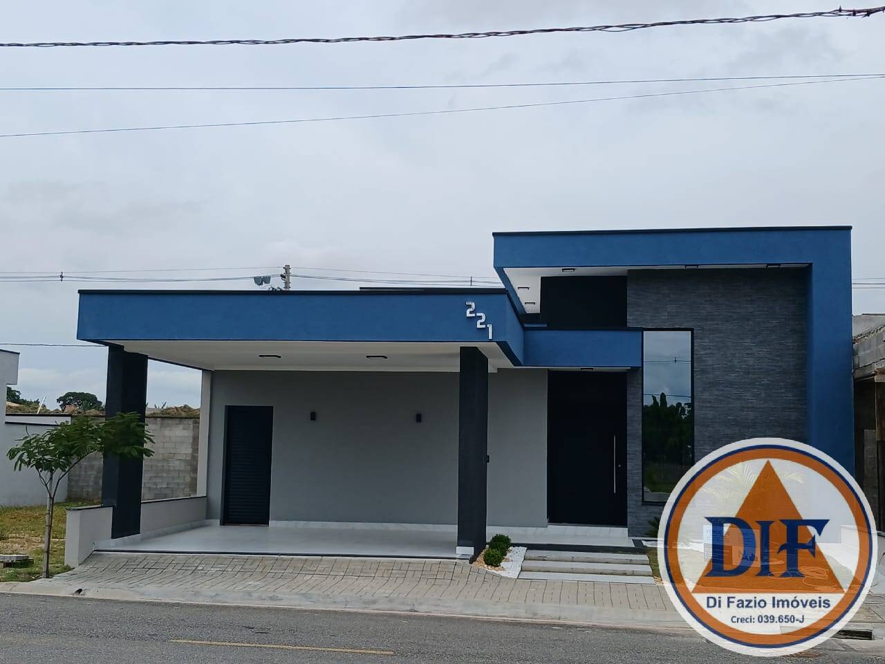 Casa à venda com 3 quartos, 170m² - Foto 2
