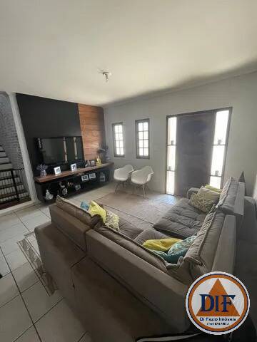 Casa, 4 quartos, 200 m² - Foto 1