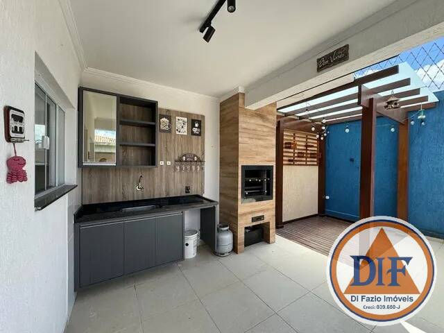 Casa à venda com 3 quartos, 153m² - Foto 2