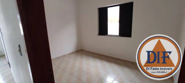 Casa à venda com 2 quartos, 90m² - Foto 5