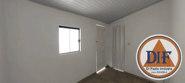 Casa à venda com 2 quartos, 90m² - Foto 8