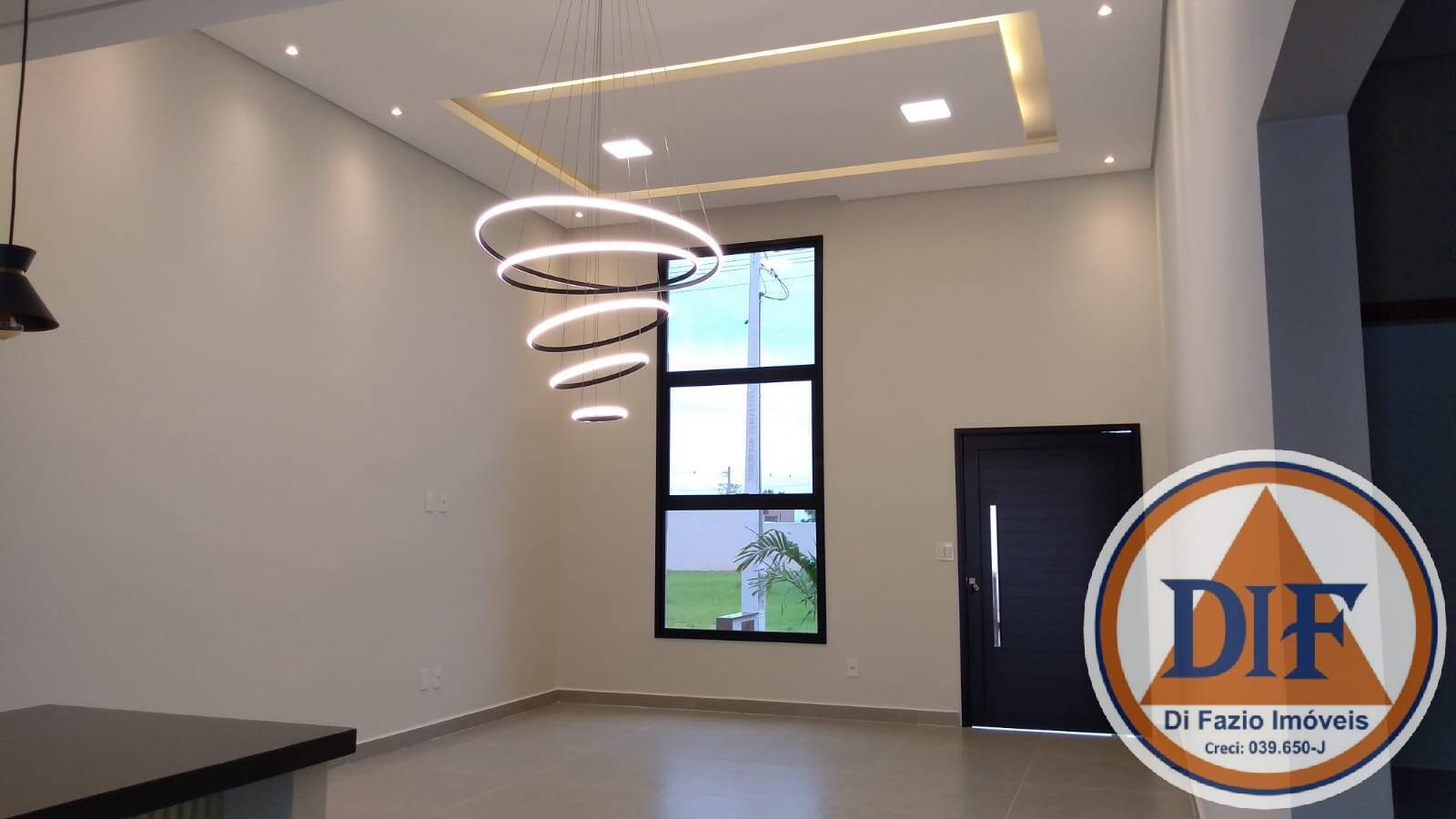 Casa à venda com 3 quartos, 157m² - Foto 2