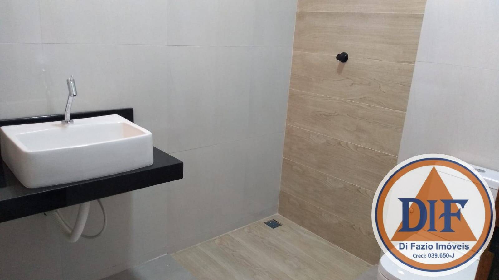 Casa à venda com 3 quartos, 157m² - Foto 3