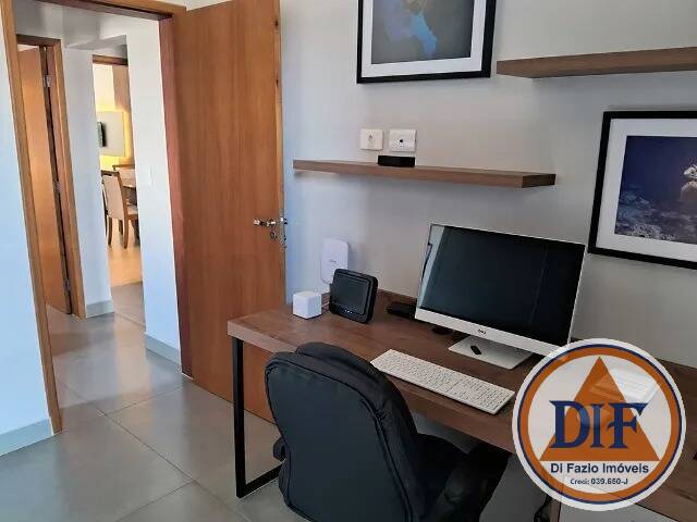 Casa de Condomínio à venda com 3 quartos, 191m² - Foto 2