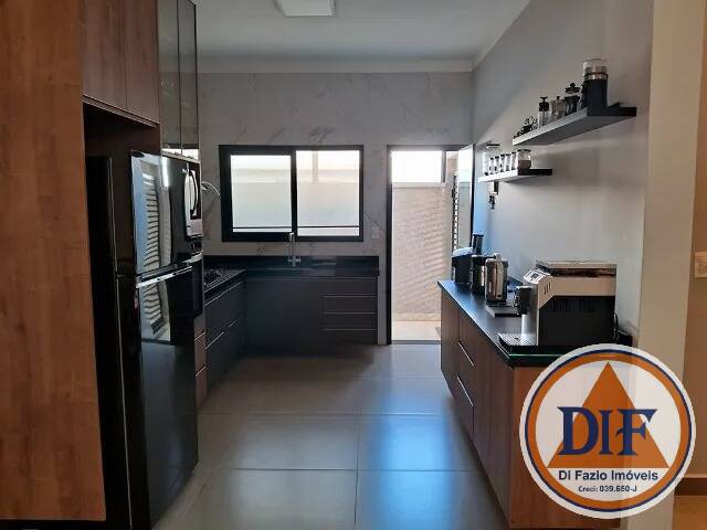 Casa de Condomínio à venda com 3 quartos, 191m² - Foto 1