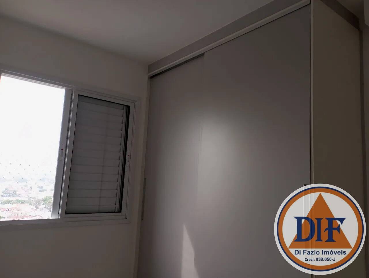 Apartamento à venda com 3 quartos, 75m² - Foto 1