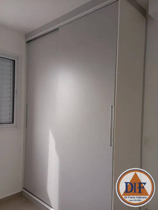 Apartamento à venda com 3 quartos, 75m² - Foto 4