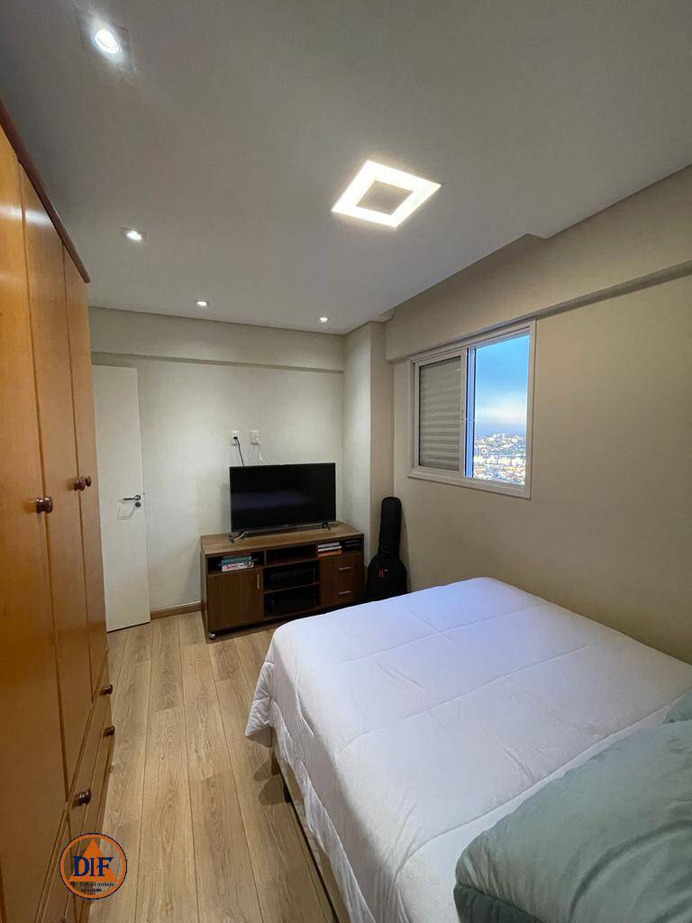 Apartamento à venda com 3 quartos, 92m² - Foto 1