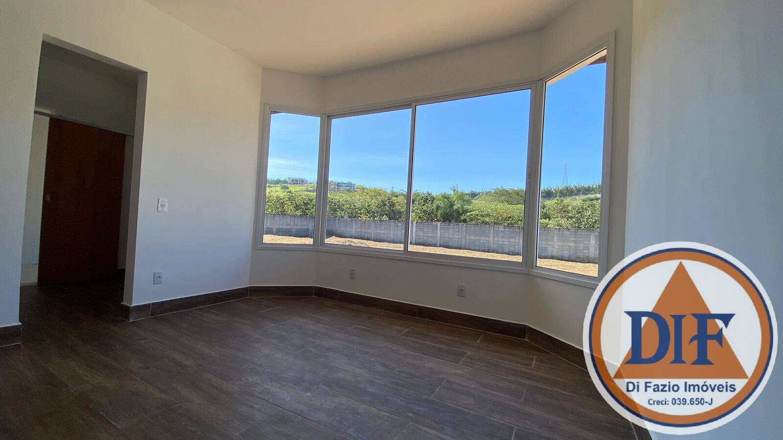 Casa de Condomínio à venda com 3 quartos, 187m² - Foto 3
