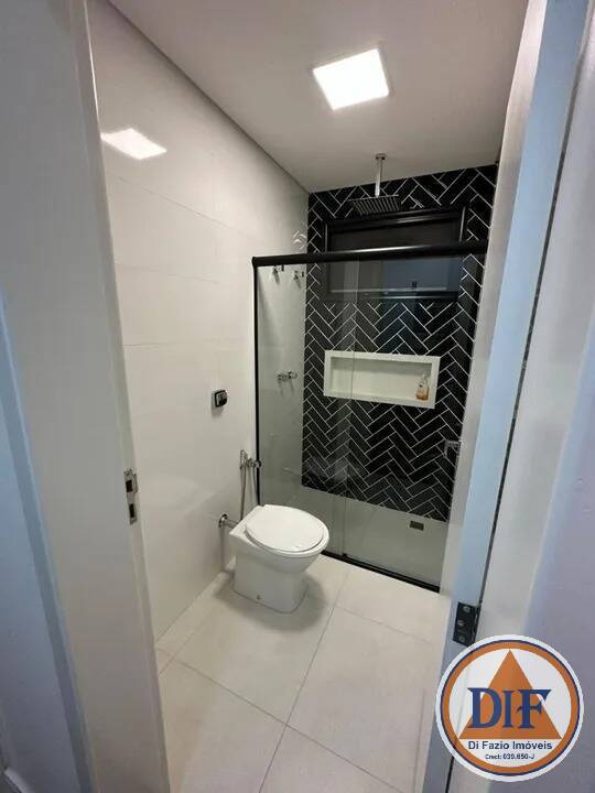 Casa à venda com 3 quartos, 234m² - Foto 10