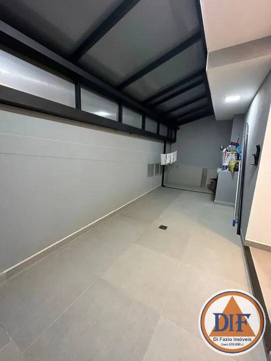 Casa à venda com 3 quartos, 234m² - Foto 16