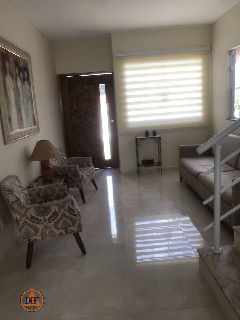Casa à venda com 3 quartos, 188m² - Foto 1