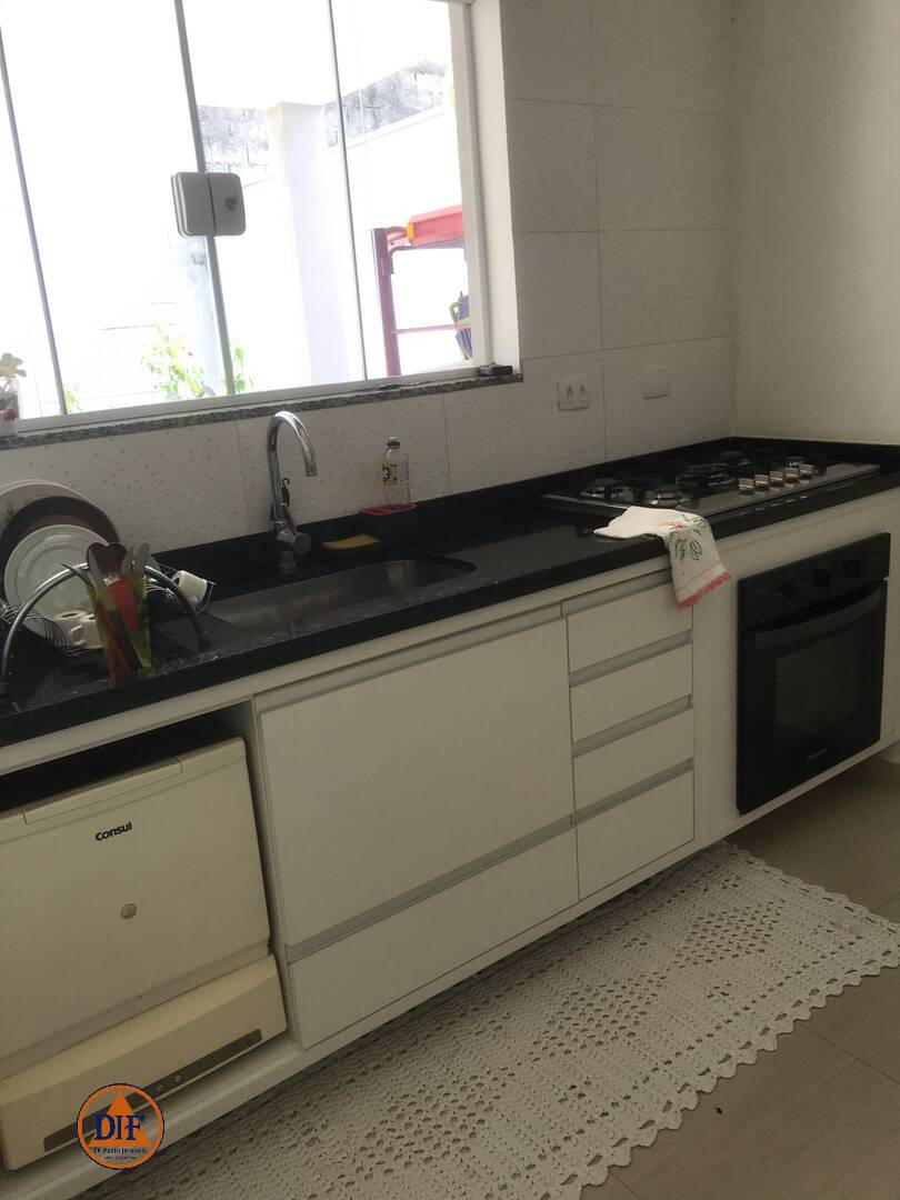 Casa à venda com 3 quartos, 188m² - Foto 4