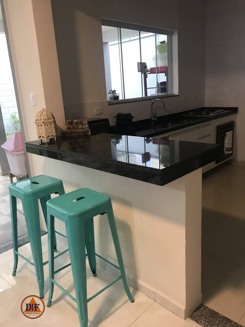 Casa à venda com 3 quartos, 188m² - Foto 8