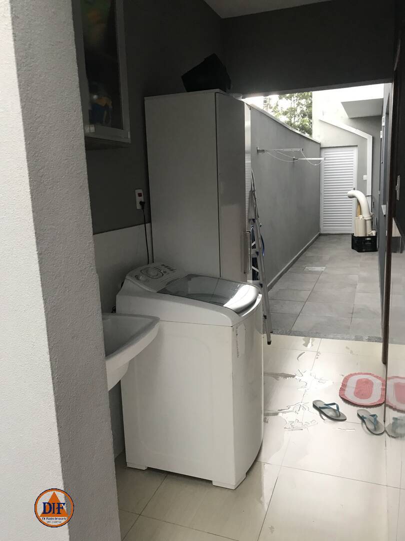Casa à venda com 3 quartos, 188m² - Foto 11