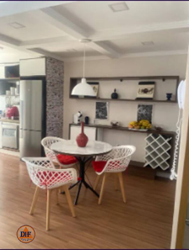 Casa à venda com 4 quartos, 140m² - Foto 3