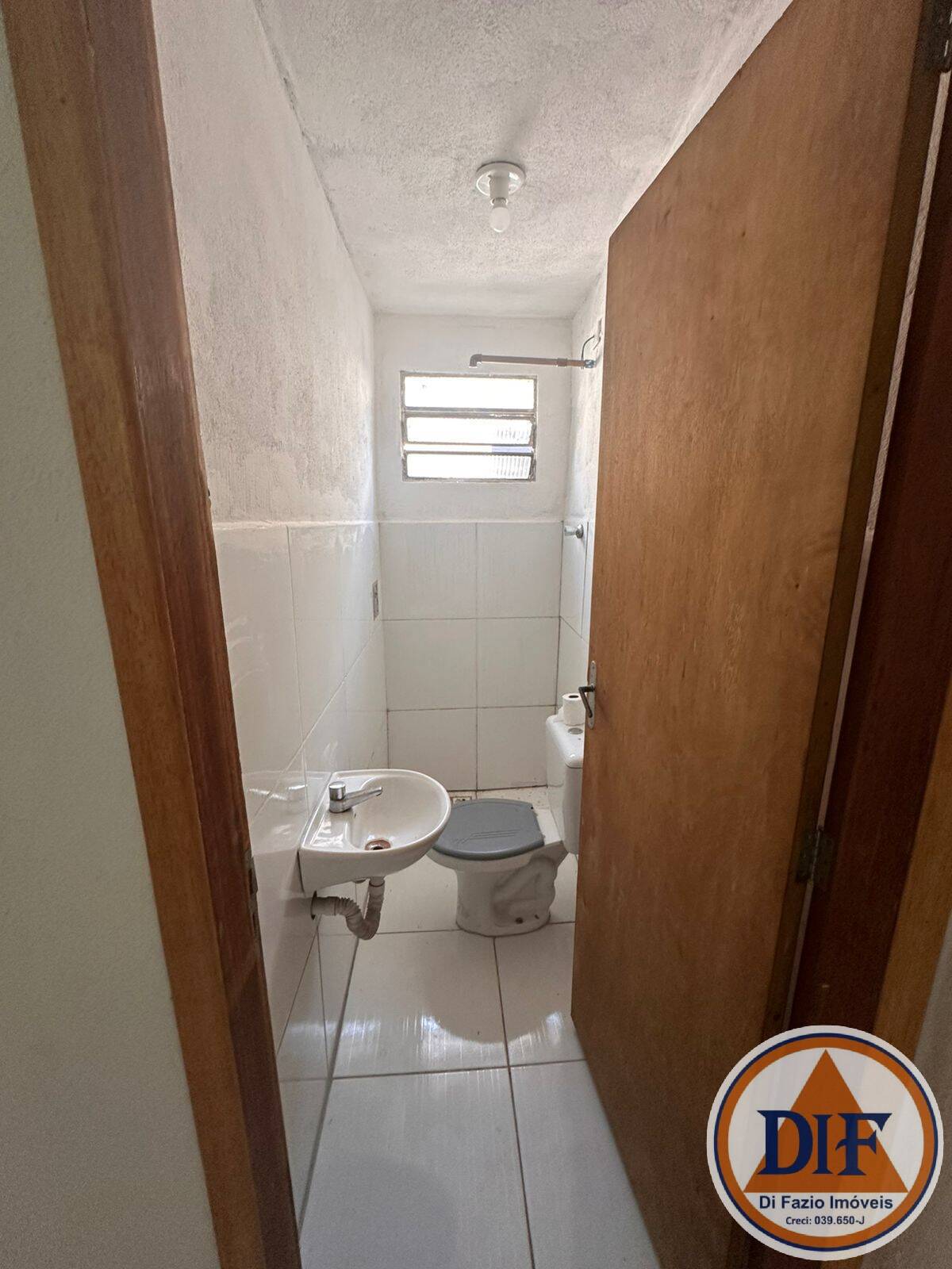 Depósito-Galpão-Armazém para alugar, 212m² - Foto 3