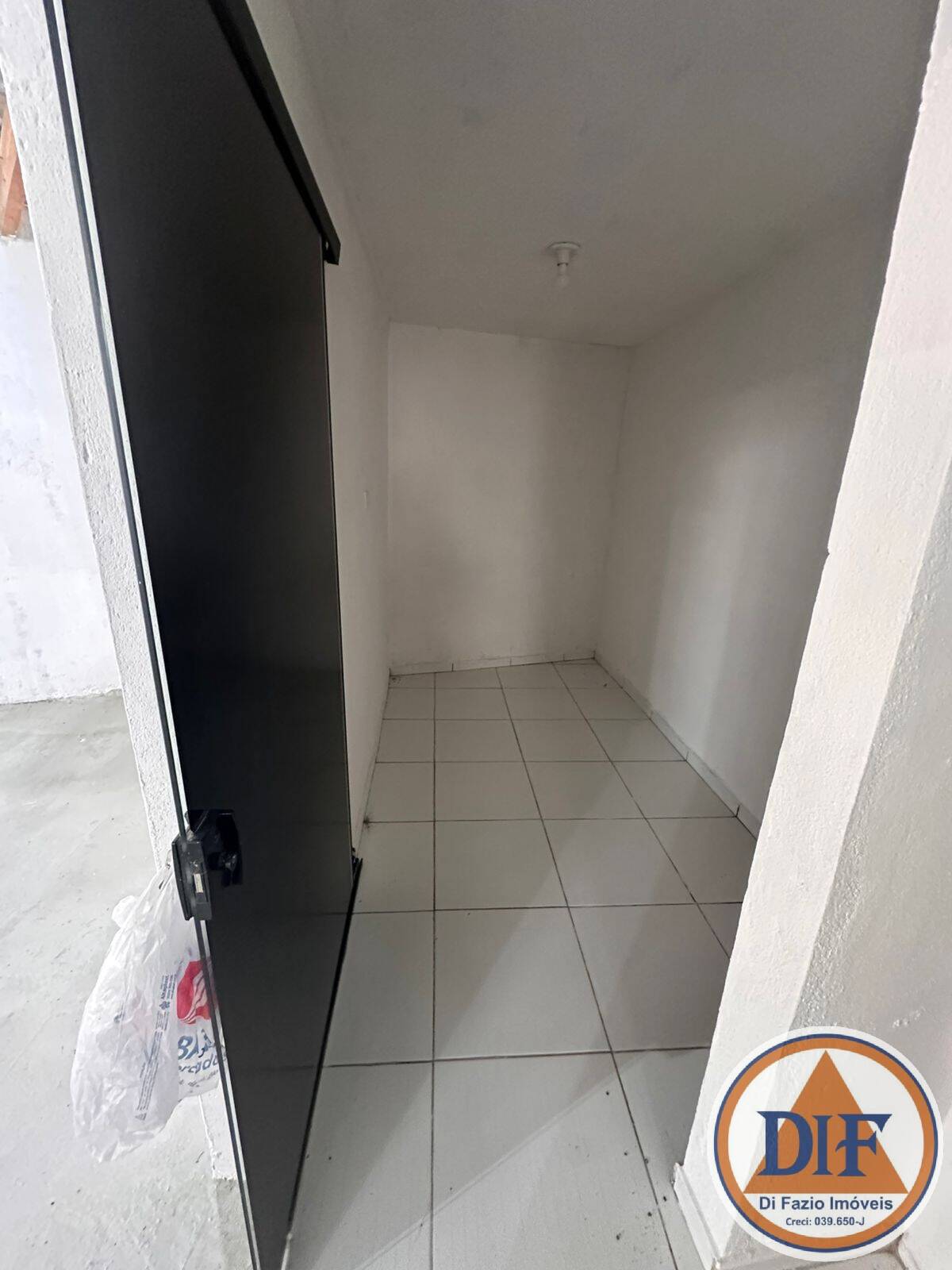 Depósito-Galpão-Armazém para alugar, 212m² - Foto 6