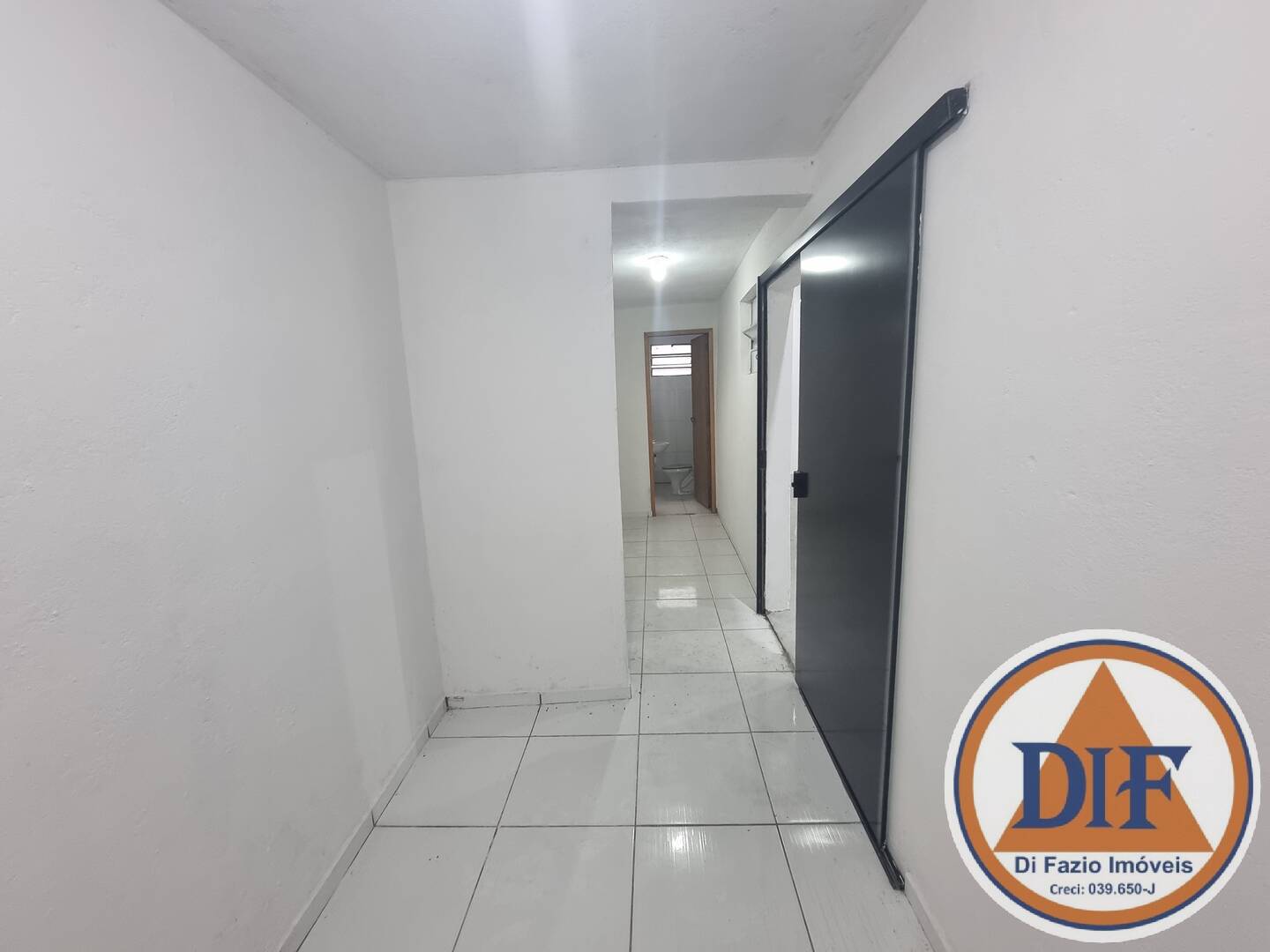 Depósito-Galpão-Armazém para alugar, 212m² - Foto 12