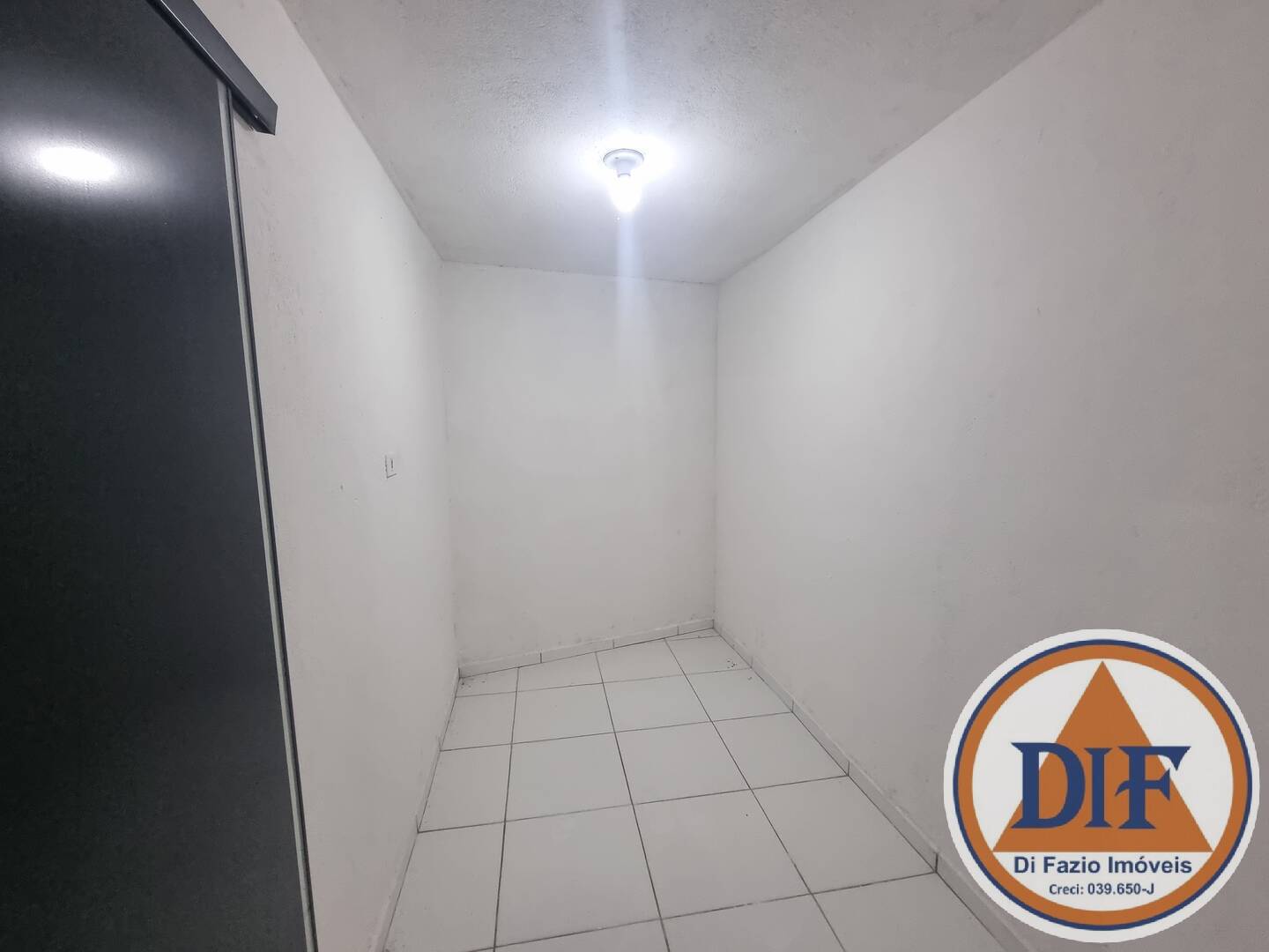 Depósito-Galpão-Armazém para alugar, 212m² - Foto 13