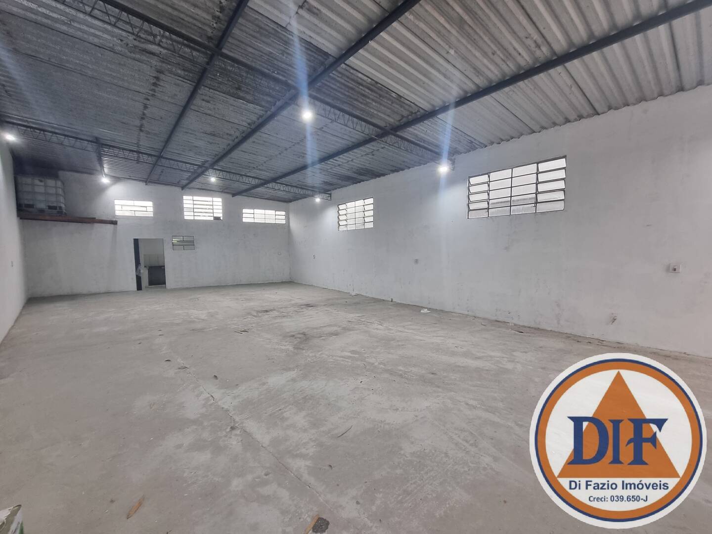 Depósito-Galpão-Armazém para alugar, 212m² - Foto 16