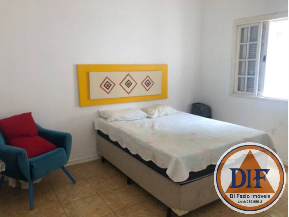 Chácara à venda com 4 quartos, 300m² - Foto 18